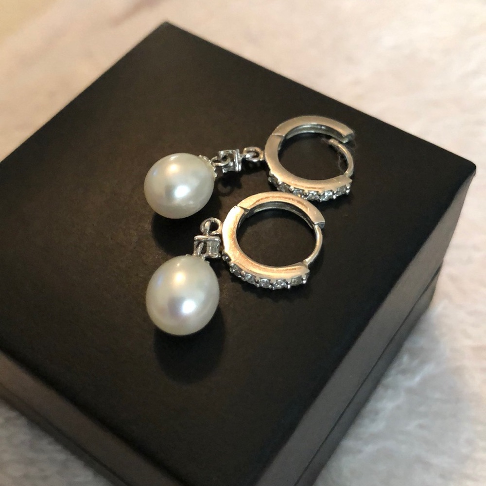 Beautiful pearl earrings